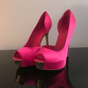 NWT 2b bebe Pink Satin High Heels